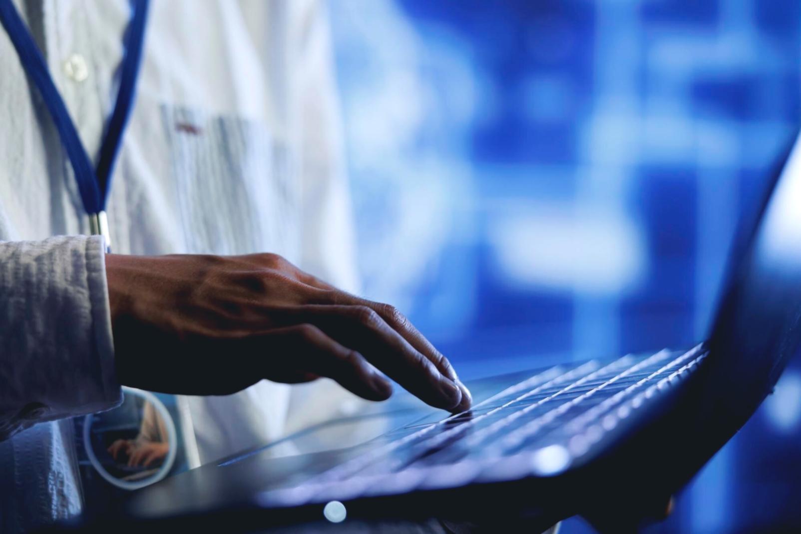 Het SmartJoyStudio team bespreekt samenwerkingsmogelijkheden met partners in Arnhem